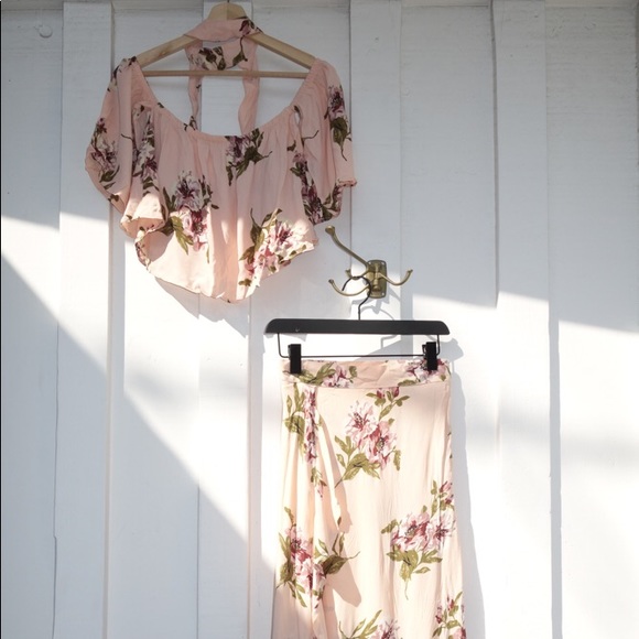 FLYNN SKYE skirt & top blush with floral print - Picture 2 of 6